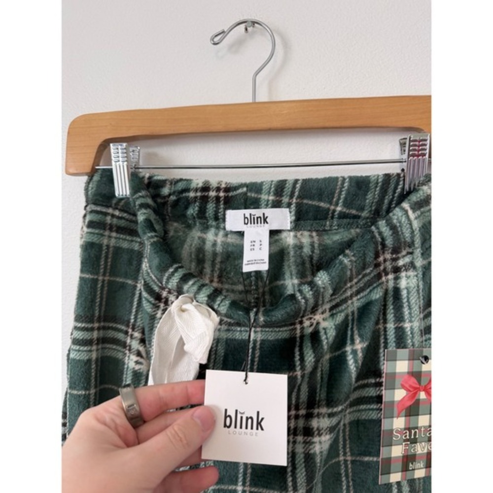 Women's Blink Green Plaid Flannel Pajamas with Bows – Size Medium – NWT - Picture 4 of 5